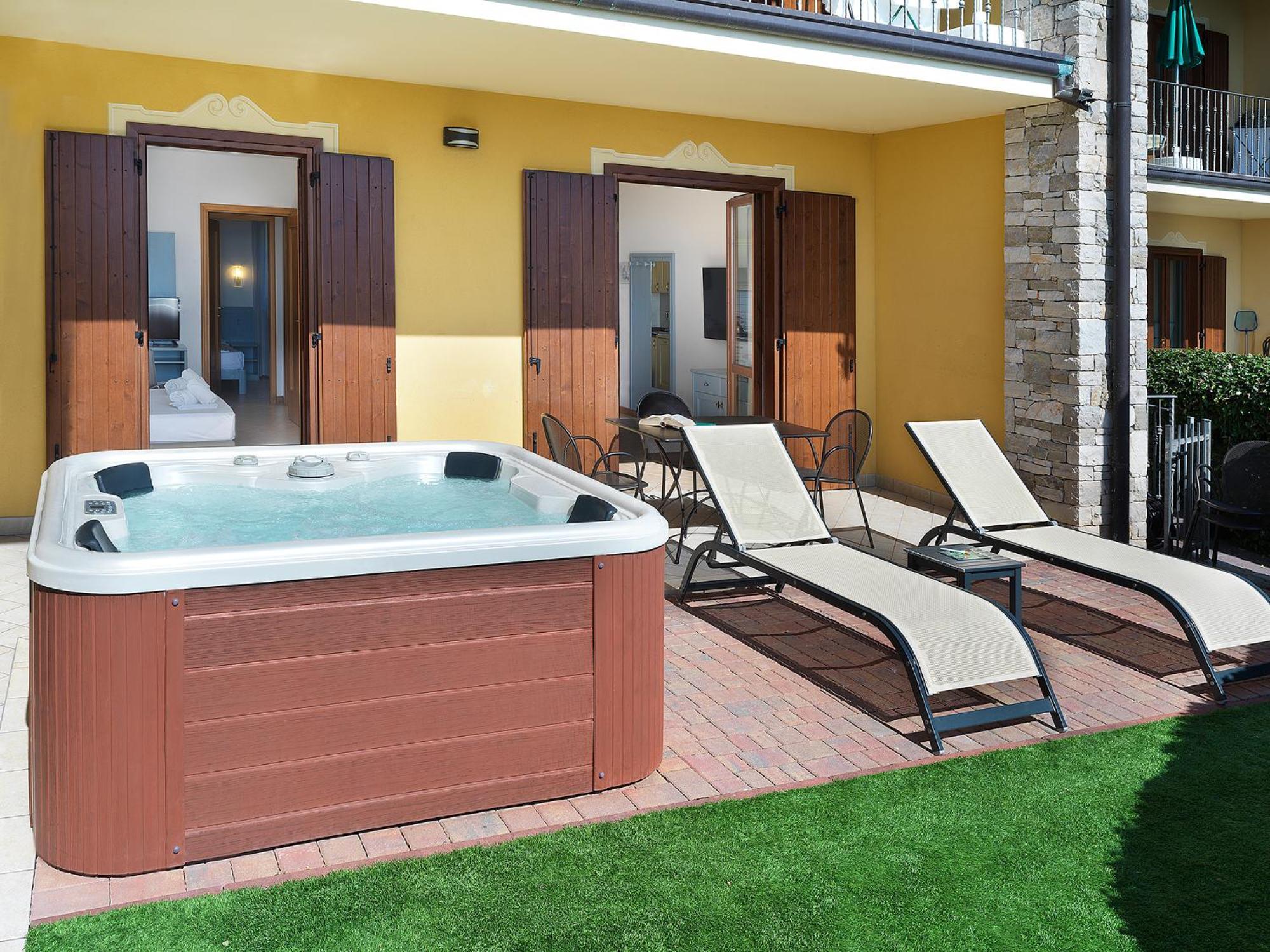 Residence Besass, Gtsgroup Тиньяле Экстерьер фото