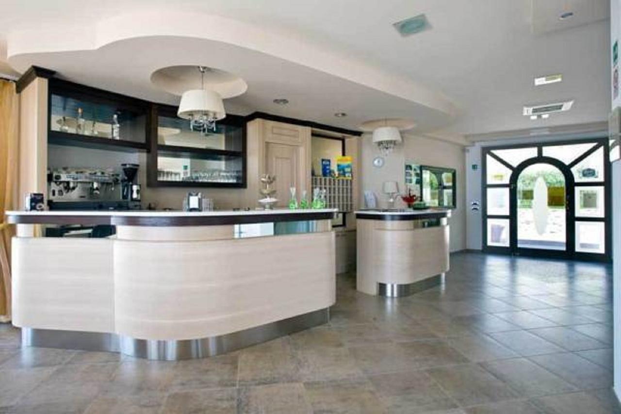 Residence Besass, Gtsgroup Тиньяле Экстерьер фото